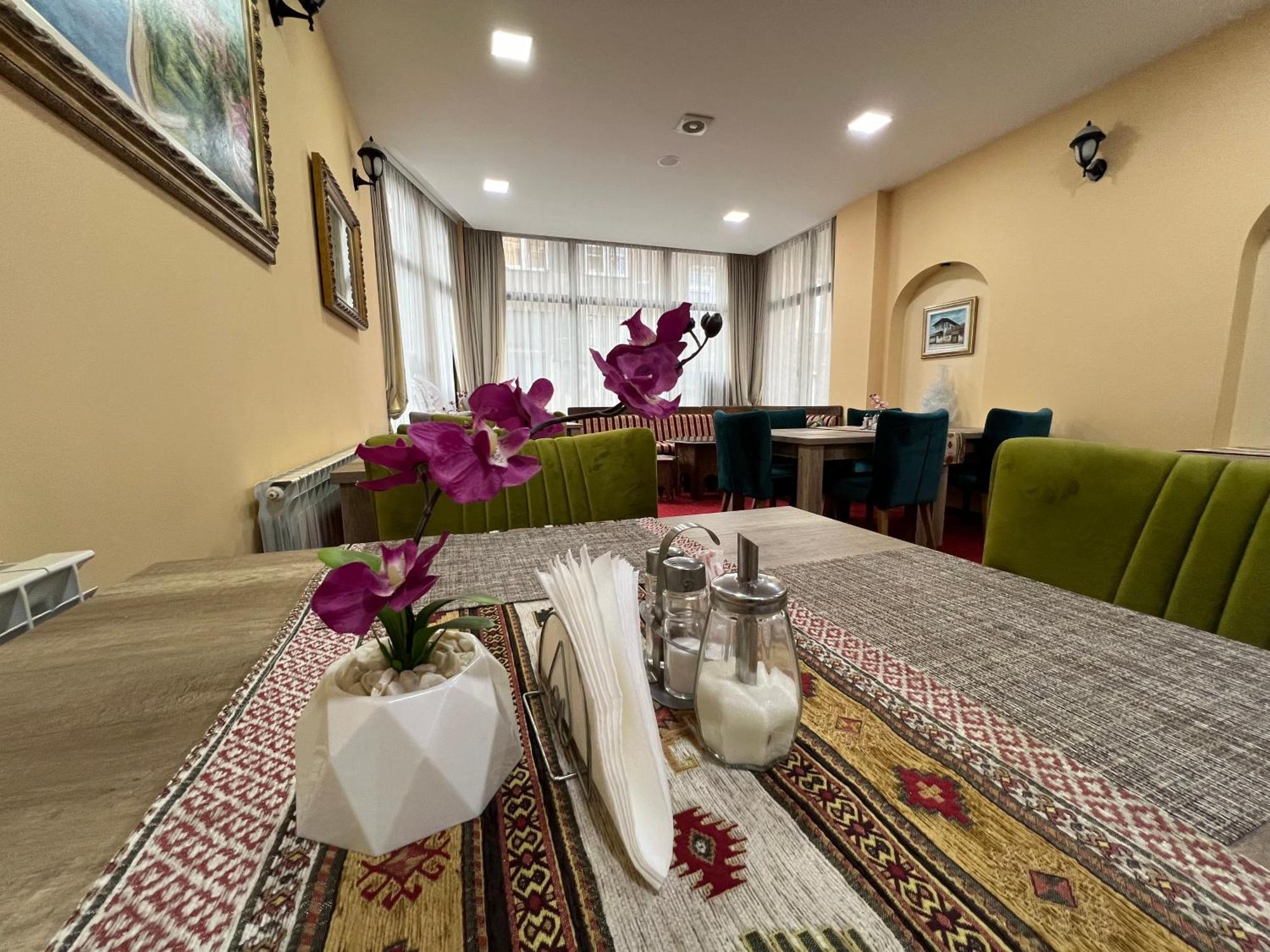 Hotel Nacional Free Parking سراييفو المظهر الخارجي الصورة